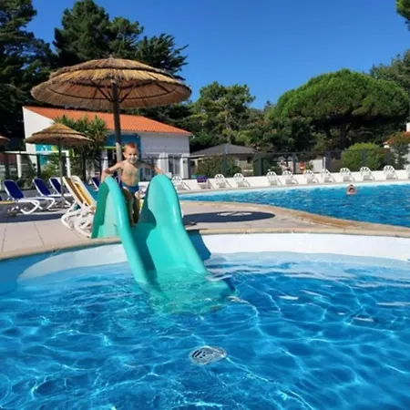 Campingplatz Premium Avec Terrasse - 3 - Api-1-52-907 Saint-Hilaire-de-Riez