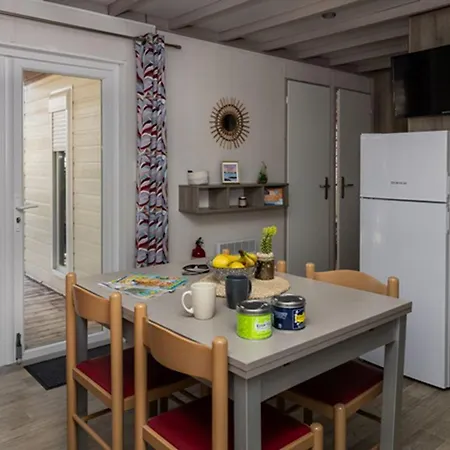 Premium Avec Terrasse - 3 - Api-1-52-907 *